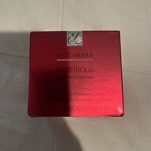 Estee Lauder Nutritious Super-Pomegranate Red Creme
